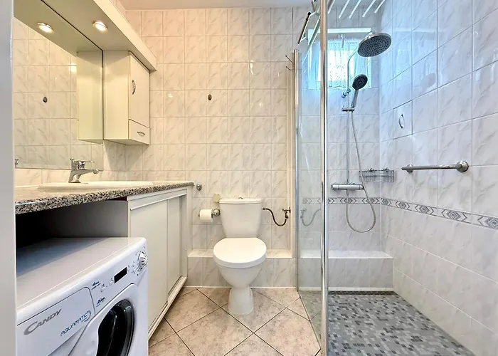 Orunia Na Parterze شقة